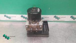 Gebruikte ABS Pomp Mazda 5 (CR19) 2.0i 16V Prijs € 40,00 Margeregeling aangeboden door Autodemontagebedrijf Otte