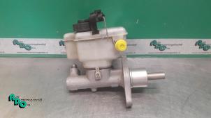 Gebruikte Hoofdremcilinder Volkswagen Touran (1T1/T2) 1.6 FSI 16V Prijs € 25,00 Margeregeling aangeboden door Autodemontagebedrijf Otte