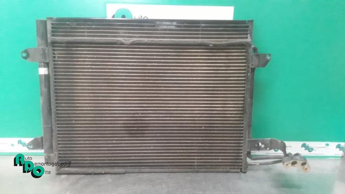 Gebruikte Airco Condensor Volkswagen Touran (1T1/T2) 1.6 FSI 16V Prijs € 35,00 Margeregeling aangeboden door Autodemontagebedrijf Otte