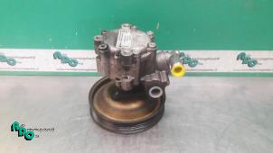 Gebruikte Pomp Servo Alfa Romeo 156 (932) 2.0 JTS 16V Prijs € 25,00 Margeregeling aangeboden door Autodemontagebedrijf Otte