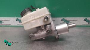 Gebruikte Hoofdremcilinder Mercedes A (W169) 1.5 A-150 5-Drs. Prijs € 10,00 Margeregeling aangeboden door Autodemontagebedrijf Otte