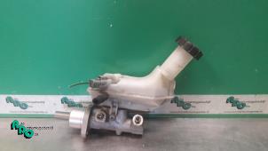 Gebruikte Hoofdremcilinder Renault Clio III Estate/Grandtour (KR) 1.2 16V TCE 100 Prijs € 15,00 Margeregeling aangeboden door Autodemontagebedrijf Otte