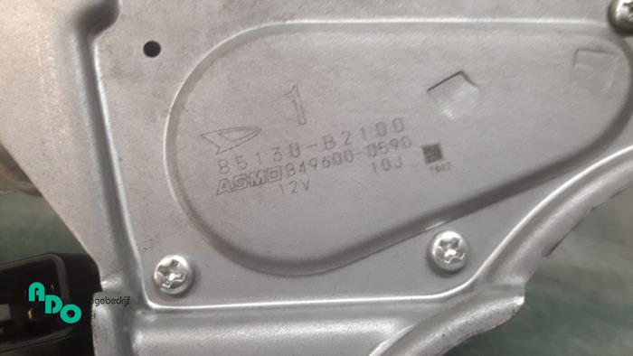 Ruitenwissermotor achter van een Daihatsu Cuore (L251/271/276) 1.0 12V DVVT 2008