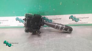 Gebruikte Ruitenwis Schakelaar Daihatsu Cuore (L251/271/276) 1.0 12V DVVT Prijs € 10,00 Margeregeling aangeboden door Autodemontagebedrijf Otte