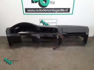 Gebruikte Dashboard BMW 8 serie (E31) Prijs € 250,00 Margeregeling aangeboden door Autodemontagebedrijf Otte