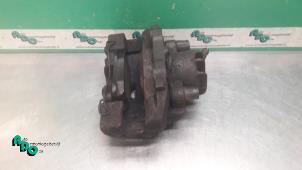 Gebruikte Remklauw (Tang) links-voor Citroen Berlingo 1.6 Hdi 75 16V Phase 1 Prijs € 20,00 Margeregeling aangeboden door Autodemontagebedrijf Otte