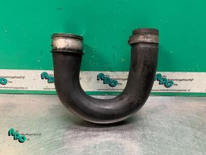 Gebruikte Intercooler Slang Opel Combo (Corsa C) 1.3 CDTI 16V Prijs € 10,00 Margeregeling aangeboden door Autodemontagebedrijf Otte