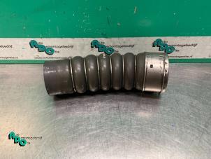 Gebruikte Intercooler Slang Renault Clio III (BR/CR) 1.5 dCi FAP Prijs € 10,00 Margeregeling aangeboden door Autodemontagebedrijf Otte