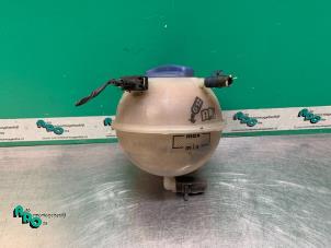 Gebruikte Expansievat Volkswagen Golf III Cabrio Restyling (1E7) 2.0 Prijs € 10,00 Margeregeling aangeboden door Autodemontagebedrijf Otte