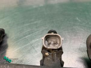 Injector brug van een Mitsubishi Colt (Z2/Z3) 1.3 16V 2004