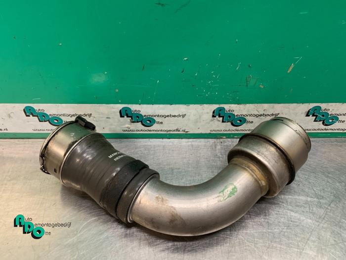 Gebruikte Intercooler Buis Renault Twingo II (CN) 1.5 dCi 90 FAP Prijs € 25,00 Margeregeling aangeboden door Autodemontagebedrijf Otte