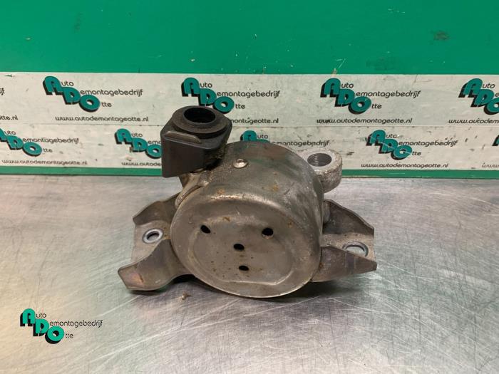 Gebruikte Motorrubber Opel Corsa D 1.4 16V Twinport Prijs € 15,00 Margeregeling aangeboden door Autodemontagebedrijf Otte