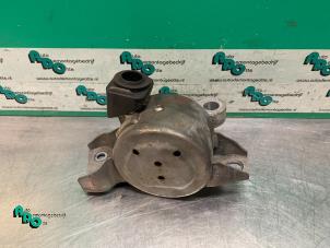 Gebruikte Motorsteun Opel Corsa D 1.4 16V Twinport Prijs € 15,00 Margeregeling aangeboden door Autodemontagebedrijf Otte