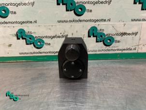 Gebruikte Spiegel Schakelaar Audi A4 Avant (B5) 2.4 30V Prijs € 10,00 Margeregeling aangeboden door Autodemontagebedrijf Otte
