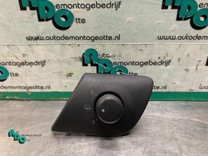 Gebruikte Spiegel Schakelaar Skoda Fabia (6Y5) 2.0i Prijs € 10,00 Margeregeling aangeboden door Autodemontagebedrijf Otte
