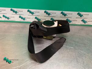 Gebruikte Veiligheidsgordel rechts-voor BMW 3 serie Compact (E36/5) 316i Prijs € 25,00 Margeregeling aangeboden door Autodemontagebedrijf Otte