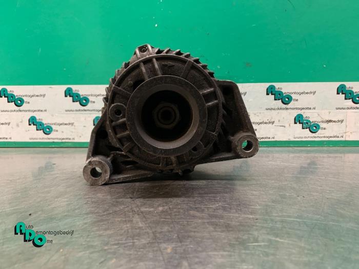 Gebruikte Dynamo BMW 3 serie (E36/2) 318iS 1.8 16V Prijs € 25,00 Margeregeling aangeboden door Autodemontagebedrijf Otte
