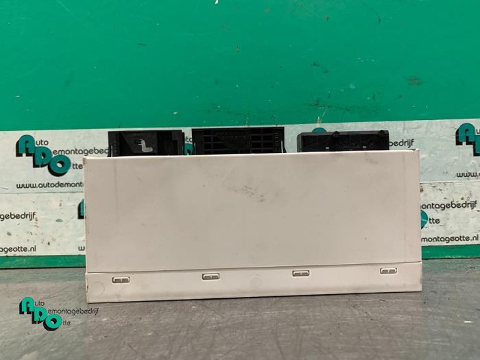 Gebruikte BCM BMW 3 serie (E46/4) 316i Prijs € 40,00 Margeregeling aangeboden door Autodemontagebedrijf Otte