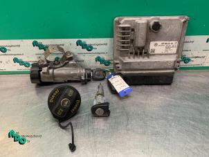 Gebruikte Kontaktslot + computer Seat Ibiza IV (6J5) 1.2 TDI Ecomotive Prijs € 100,00 Margeregeling aangeboden door Autodemontagebedrijf Otte