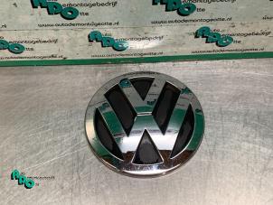 Gebruikte Embleem Volkswagen Caddy III (2KA,2KH,2CA,2CH) 1.9 TDI Prijs € 10,00 Margeregeling aangeboden door Autodemontagebedrijf Otte