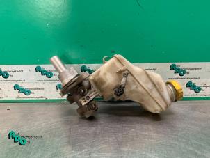 Gebruikte Hoofdremcilinder Peugeot Bipper (AA) 1.4 HDi Prijs € 20,00 Margeregeling aangeboden door Autodemontagebedrijf Otte