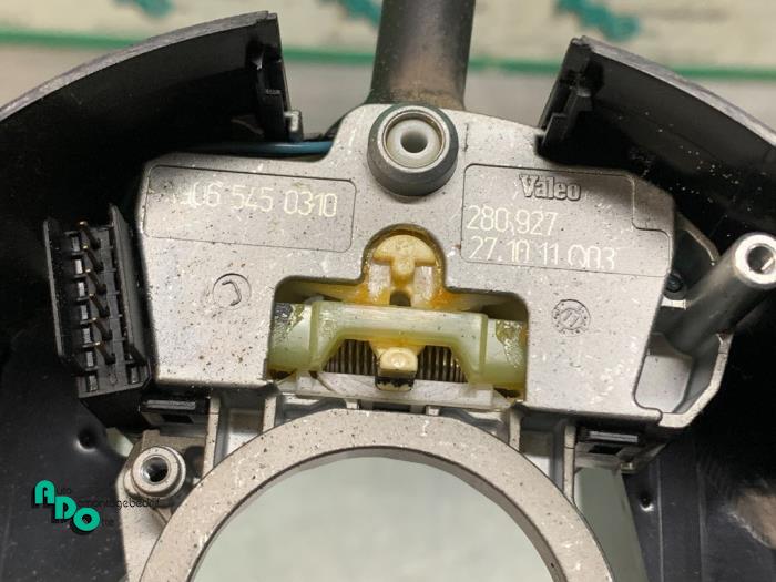 Richtingaanwijzer Schakelaar van een Mercedes-Benz Sprinter 3,5t (906.63) 313 CDI 16V 2012