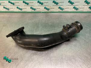 Gebruikte Intercooler Buis Mercedes Sprinter 3,5t (906.63) 313 CDI 16V Prijs € 30,25 Inclusief btw aangeboden door Autodemontagebedrijf Otte