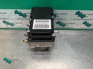 Gebruikte ABS Pomp Peugeot 308 (4A/C) 1.6 HDiF 16V Prijs € 50,00 Margeregeling aangeboden door Autodemontagebedrijf Otte