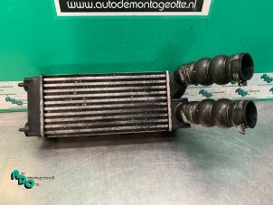Gebruikte Intercooler Peugeot 308 (4A/C) 1.6 HDiF 16V Prijs € 50,00 Margeregeling aangeboden door Autodemontagebedrijf Otte