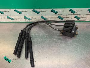 Gebruikte Bobine Renault Clio III (BR/CR) 1.2 16V 65 Prijs € 20,00 Margeregeling aangeboden door Autodemontagebedrijf Otte