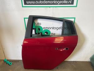 Gebruikte Portier 4Deurs links-achter Fiat Bravo (198A) 1.9 JTD 16V Multijet 150 Prijs € 125,00 Margeregeling aangeboden door Autodemontagebedrijf Otte