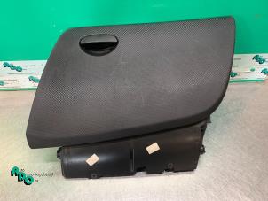 Gebruikte Handschoenenkastje Seat Altea (5P1) 1.6 Prijs € 30,00 Margeregeling aangeboden door Autodemontagebedrijf Otte