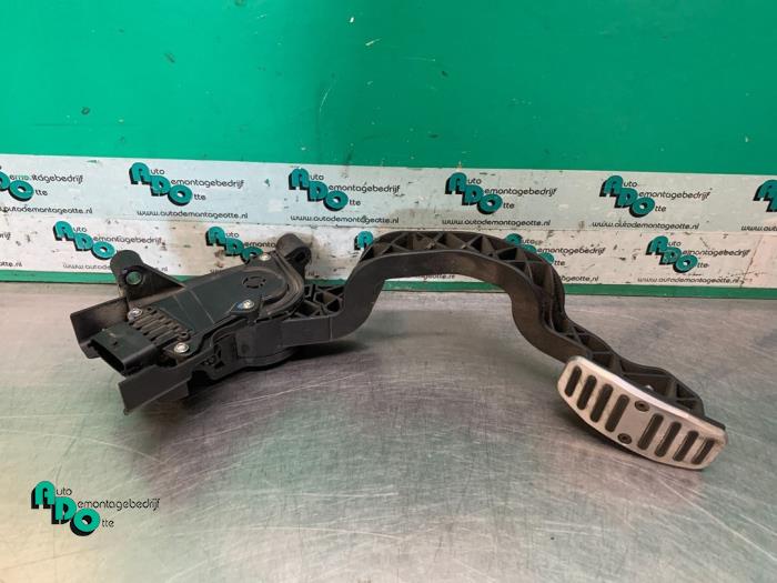 Gebruikte Gaspedaalpositie Sensor Fiat Bravo (198A) 1.9 JTD 16V Multijet 150 Prijs € 25,00 Margeregeling aangeboden door Autodemontagebedrijf Otte