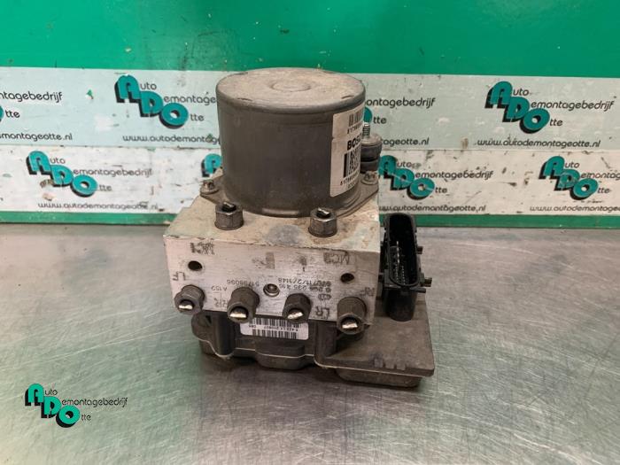 Gebruikte ABS Pomp Fiat Bravo (198A) 1.9 JTD 16V Multijet 150 Prijs € 75,00 Margeregeling aangeboden door Autodemontagebedrijf Otte