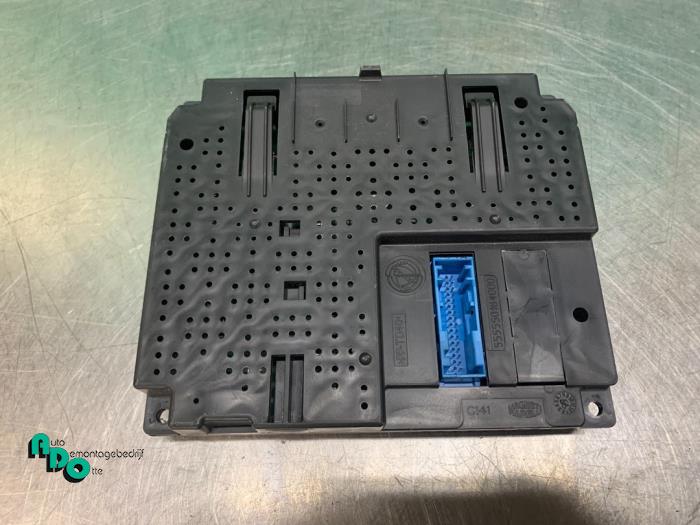 Gebruikte Bluetooth module Fiat Bravo (198A) 1.9 JTD 16V Multijet 150 Prijs € 75,00 Margeregeling aangeboden door Autodemontagebedrijf Otte