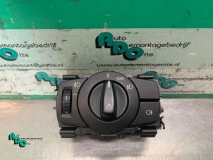 Gebruikte Schakelaar Licht BMW 1 serie (E87/87N) 116i 1.6 16V Prijs € 15,00 Margeregeling aangeboden door Autodemontagebedrijf Otte