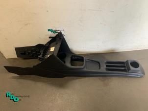 Gebruikte Middenconsoles Volkswagen Polo V (6R) 1.2 12V BlueMotion Technology Prijs € 45,00 Margeregeling aangeboden door Autodemontagebedrijf Otte