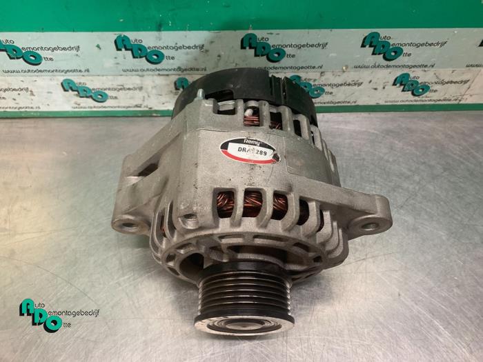 Gebruikte Dynamo Fiat Bravo (198A) 1.9 JTD 16V Multijet 150 Prijs € 50,00 Margeregeling aangeboden door Autodemontagebedrijf Otte