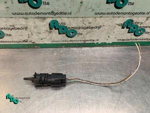 Gebruikte Temperatuursensor buiten Smart Forfour (454) 1.1 12V Prijs € 10,00 Margeregeling aangeboden door Autodemontagebedrijf Otte