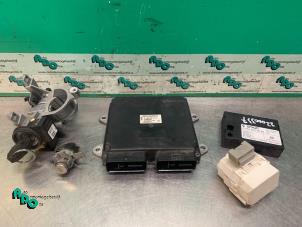 Gebruikte Kontaktslot + computer Smart Forfour (454) 1.1 12V Prijs € 150,00 Margeregeling aangeboden door Autodemontagebedrijf Otte