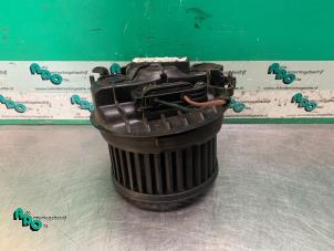 Gebruikte Kachel Ventilatiemotor Citroen C2 (JM) 1.4 Prijs € 25,00 Margeregeling aangeboden door Autodemontagebedrijf Otte