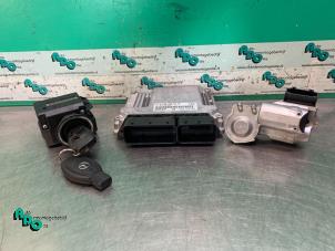 Gebruikte Kontaktslot + computer Mercedes E Combi (S211) 3.2 E-320 CDI 24V Prijs € 150,00 Margeregeling aangeboden door Autodemontagebedrijf Otte