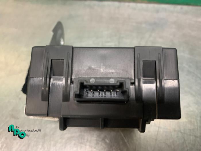 Alarm module van een Mercedes-Benz E Combi (S211) 3.2 E-320 CDI 24V 2003