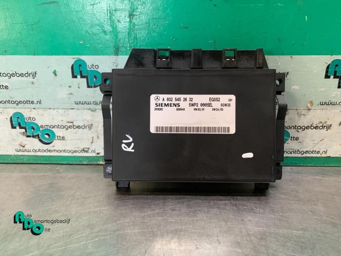 Gebruikte Module PDC Mercedes E Combi (S211) 3.2 E-320 CDI 24V Prijs € 25,00 Margeregeling aangeboden door Autodemontagebedrijf Otte