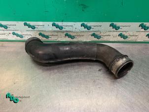 Gebruikte Intercooler Slang Mercedes E Combi (S211) 3.2 E-320 CDI 24V Prijs € 30,00 Margeregeling aangeboden door Autodemontagebedrijf Otte