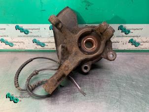 Gebruikte Asschenkel rechts-voor Renault Twingo II (CN) 1.2 16V Prijs € 20,00 Margeregeling aangeboden door Autodemontagebedrijf Otte