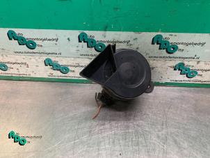 Gebruikte Claxon Saab 9-3 II Sport Sedan (YS3F) 2.0t 16V Prijs € 10,00 Margeregeling aangeboden door Autodemontagebedrijf Otte