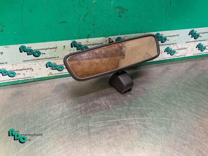 Binnenspiegel van een Opel Meriva 1.6 2003