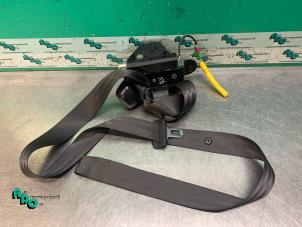 Gebruikte Veiligheidsgordel rechts-voor Chevrolet Kalos (SF48) 1.4 16V Prijs € 25,00 Margeregeling aangeboden door Autodemontagebedrijf Otte