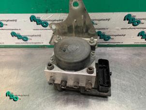 Gebruikte ABS Pomp Fiat 500C (312) 1.2 69 Prijs € 50,00 Margeregeling aangeboden door Autodemontagebedrijf Otte